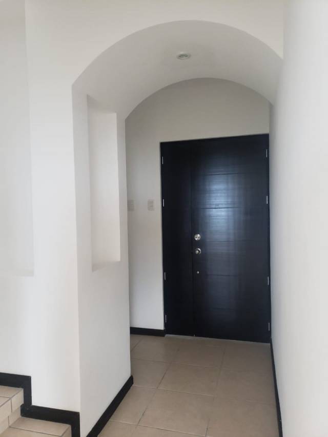 (+1) Casa Vistas de San Isidro, Zona 16 - Miniatura 4