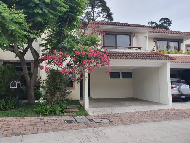 (+1) Casa Cumbres de San Gaspar, Zona 16 - Image 1