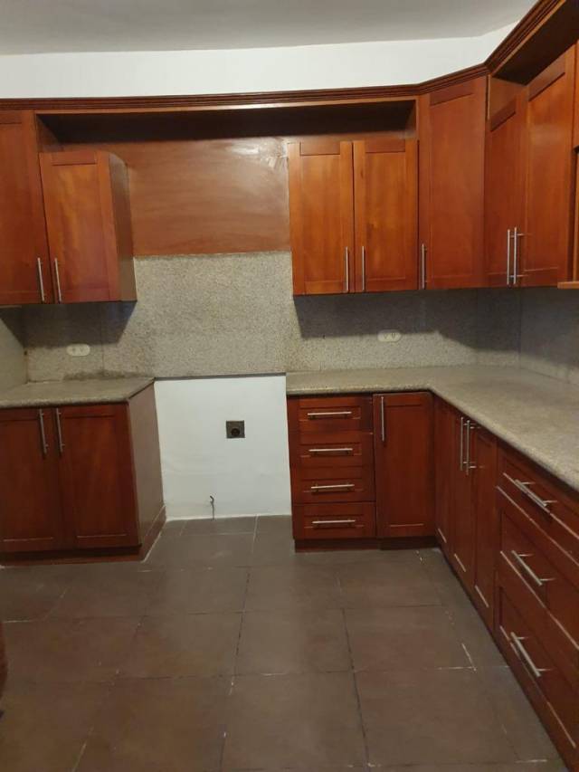 (+1) Casa Cumbres de San Gaspar, Zona 16 - Miniatura 3
