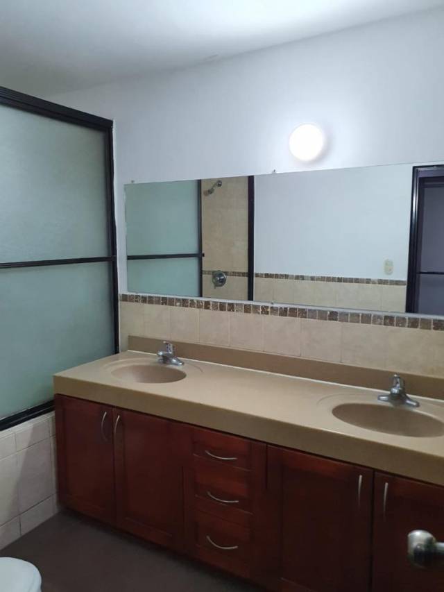 (+1) Casa Cumbres de San Gaspar, Zona 16 - Miniatura 7