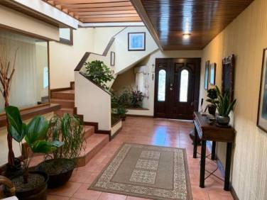 Vendo casa en exclusivo sector de San Cristóbal - Image 1
