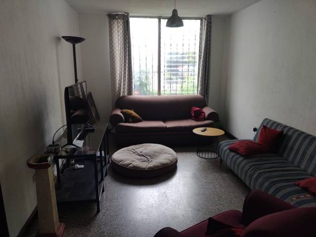 (+1) Casa Residenciales San Carlos, Zona 11