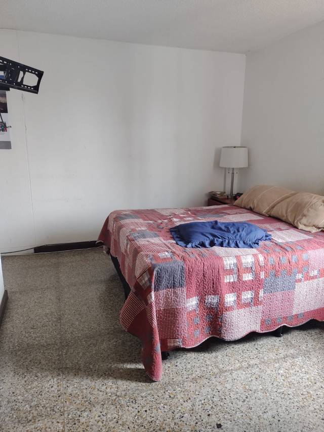 (+1) Casa Residenciales San Carlos, Zona 11 - Image 5
