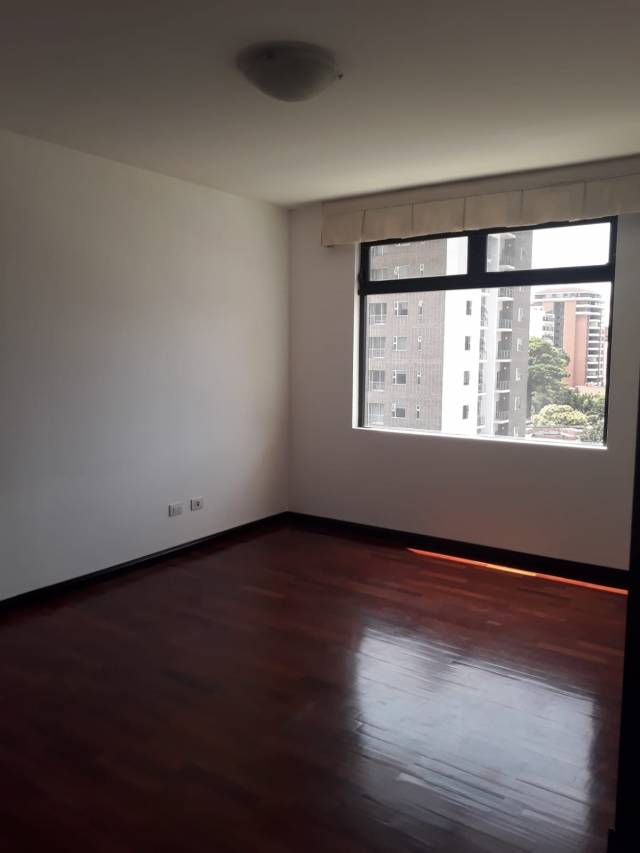 (+1) Apartamento Edificio Exedra, Zona 14 - Miniatura 2