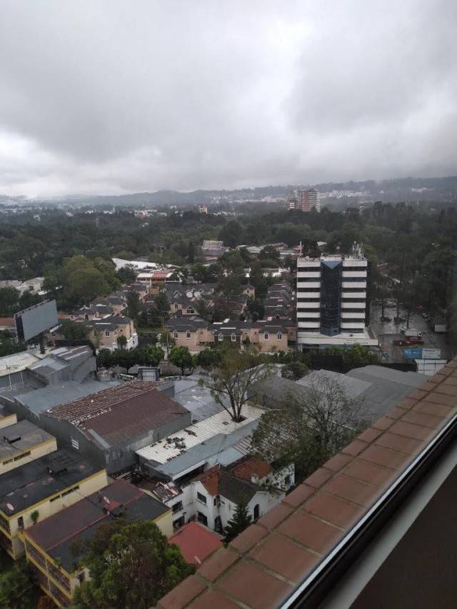 Apartamento en venta zona 10 - Miniatura 3