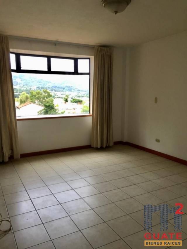 Apartamento de 240 m2 de construcción en Renta, Zona 13 - Image 2