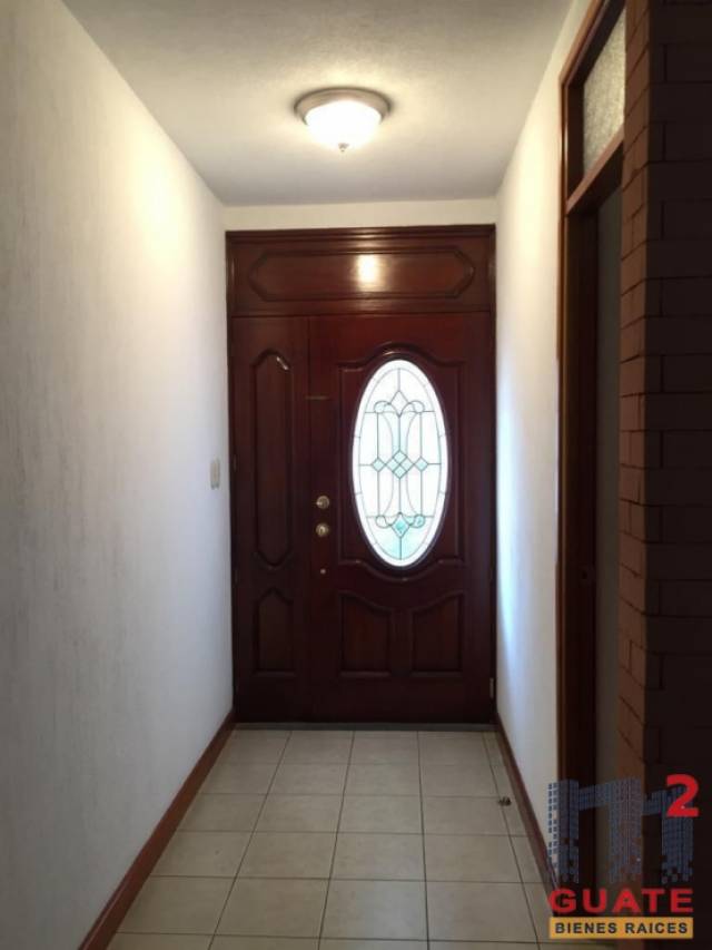 Apartamento de 240 m2 de construcción en Renta, Zona 13 - Image 3