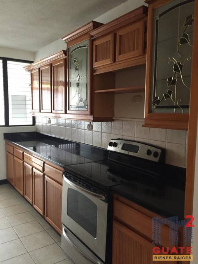 Apartamento de 240 m2 de construcción en Renta, Zona 13 - Image 5