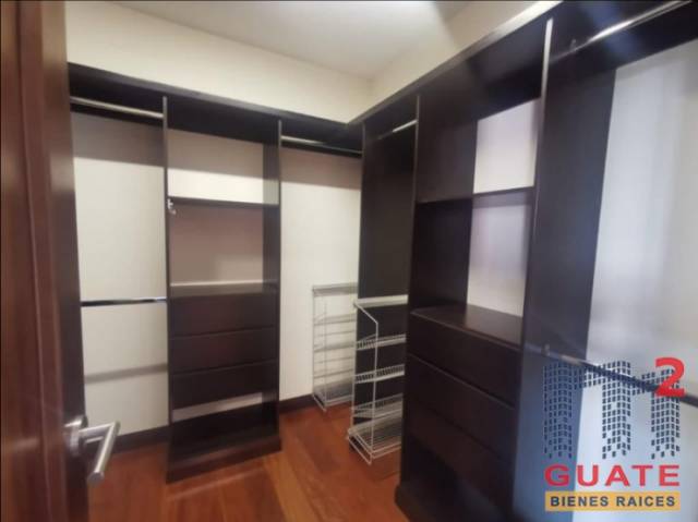 Apartamento de 196 m2 de construcción en Renta, Zona 15 - Image 4
