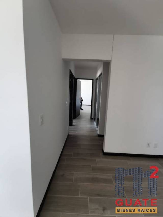 Apartamento de 137 m2 de construcción en Venta, Zona 14 - Miniatura 2