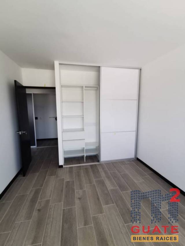 Apartamento de 137 m2 de construcción en Venta, Zona 14 - Miniatura 4