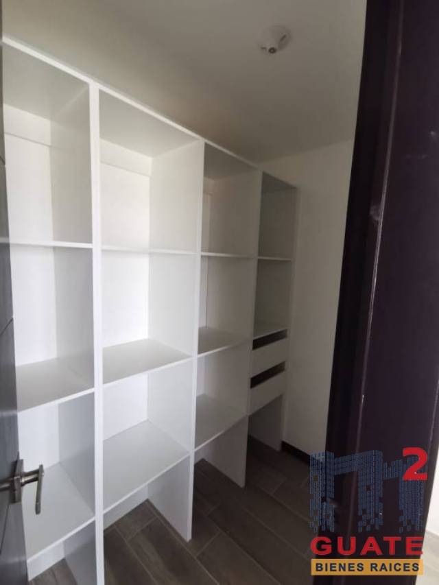 Apartamento de 137 m2 de construcción en Venta, Zona 14 - Miniatura 5