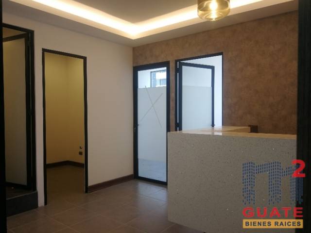 Oficina de 35 m2 de construcción en Renta, Zona 09 - Image 2