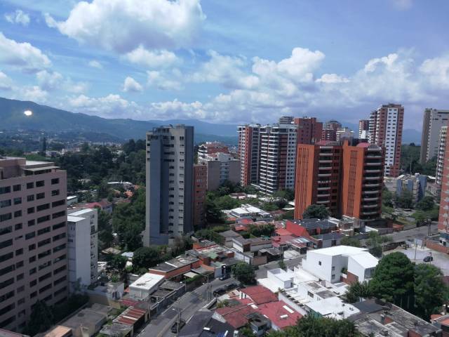 (+1) Apartamento Edificio Bellagio, Zona 14 - Miniatura 7
