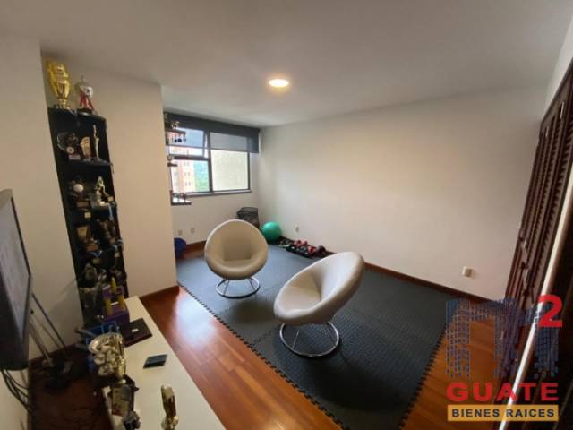 Apartamento de 240 m2 de construcción en Renta, Zona 14 - Miniatura 6
