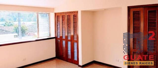 Casa de 500 m2 de construcción, en Renta, Zona 14 - Miniatura 9