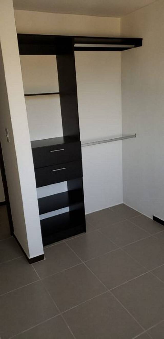 Vendo Apartamento en Mariscal, Zona 11 - Image 3