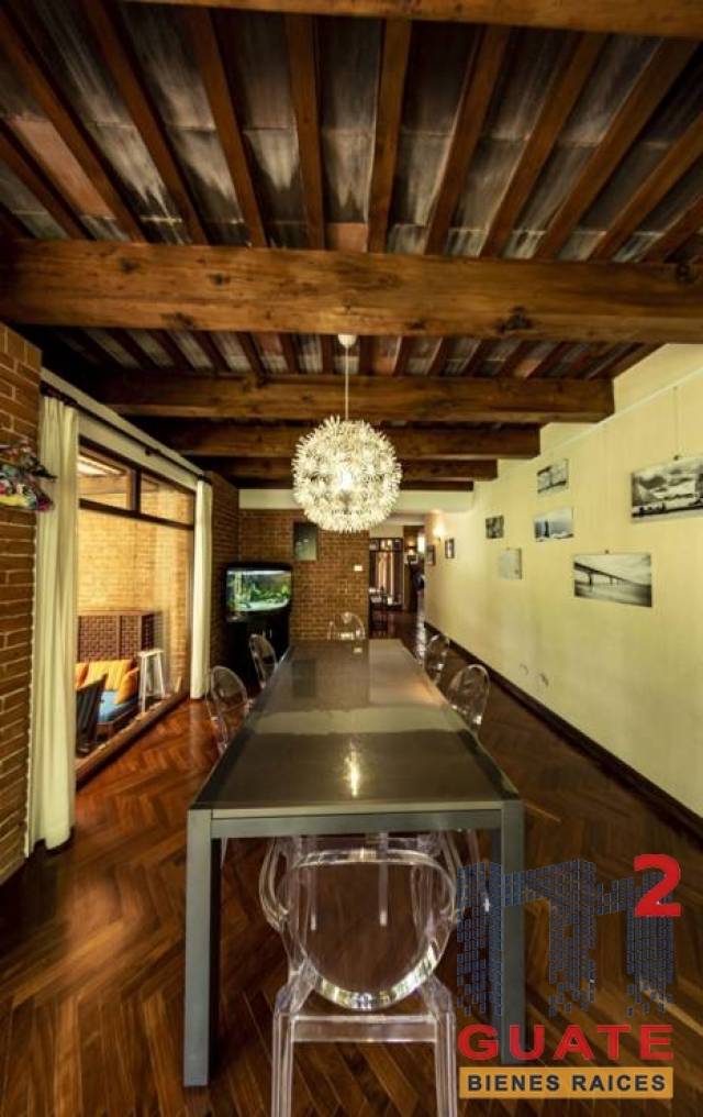 Casa de 684 m2 de construcción, en Renta, Zona 14 - Image 5