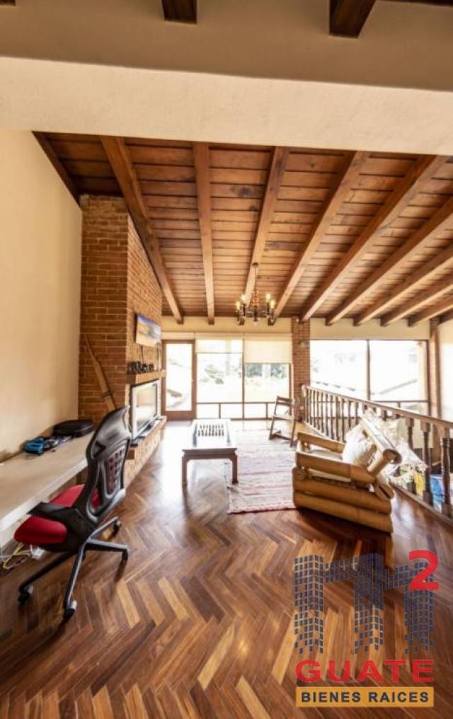 Casa de 684 m2 de construcción, en Renta, Zona 14 - Miniatura 8