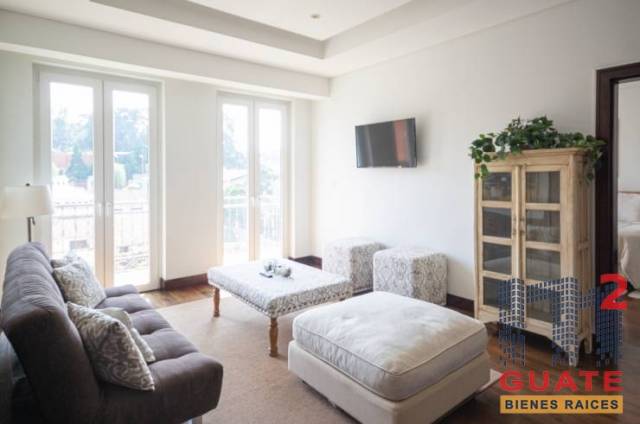 Apartamento de 228 m2 de construcción en Renta, Zona 14 - Image 3