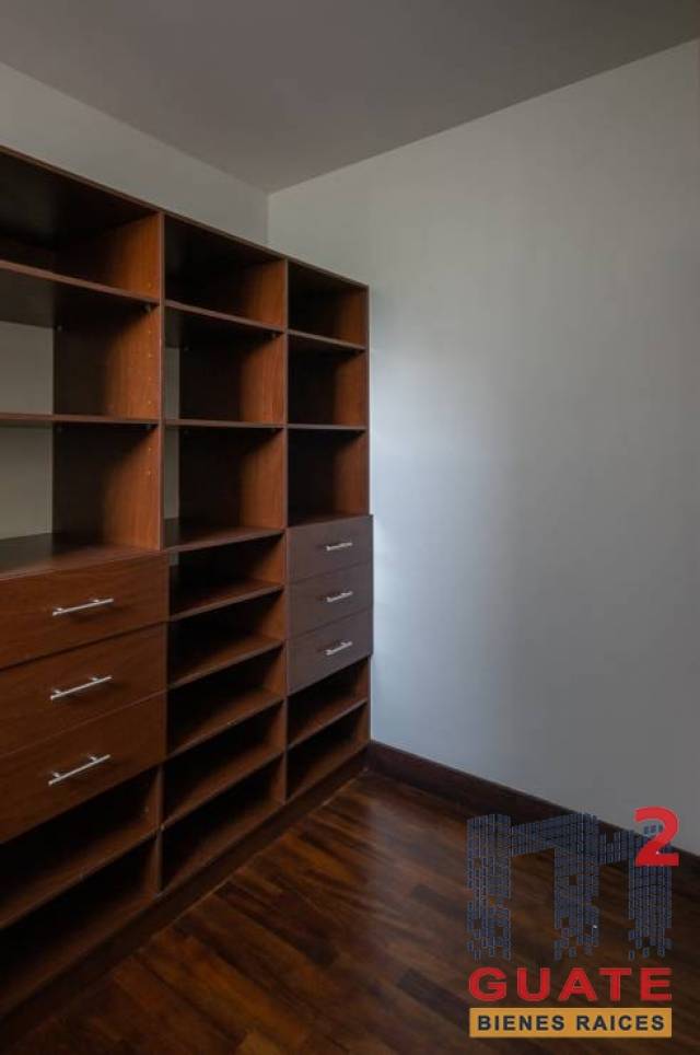 Apartamento de 228 m2 de construcción en Renta, Zona 14 - Miniatura 8