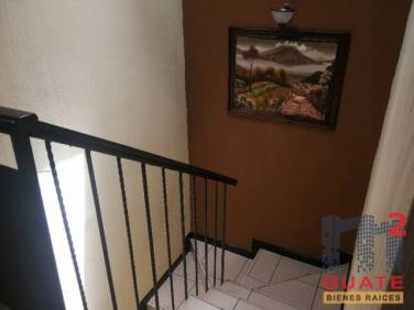 Casa de 175 m2 de construcción en Venta, Mixco - Image 1
