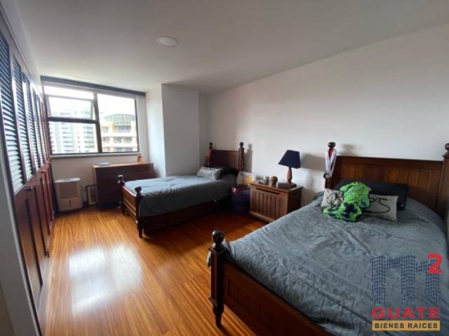 Apartamento de 240 m2 de construcción en Venta, Zona 14 - Miniatura 7