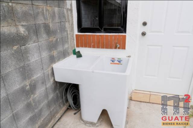 Casa de 147.3 m2 de construcción, en Venta, Zona 16 - Miniatura 12