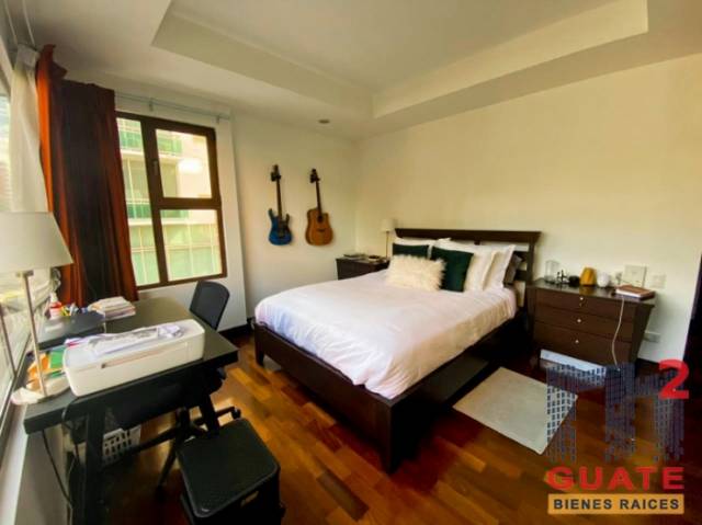 Apartamento de 200 m2 de construcción en Venta, Zona 14 - Miniatura 10