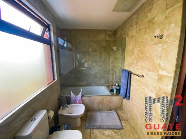 Apartamento de 200 m2 de construcción en Renta, Zona 14 - Miniatura 12