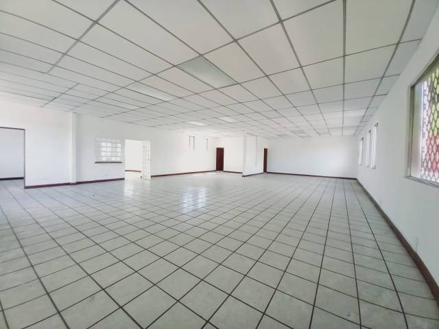 Local Comercial Sobre Calzada Aguilar Batres z.12 - Image 1