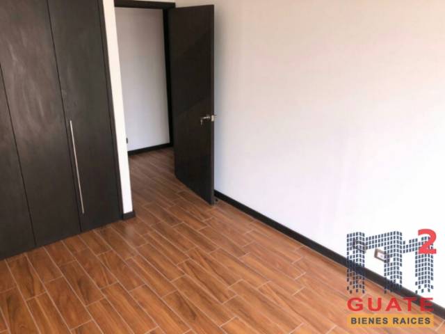 Apartamento de 115 m2 de construcción en Venta, Zona 15 - Miniatura 7