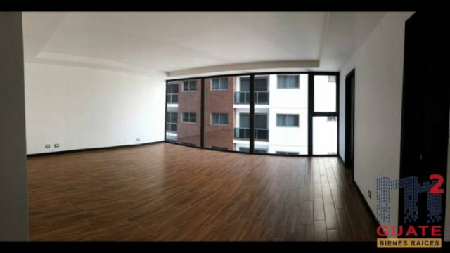 Apartamento de 115 m2 de construcción en Venta, Zona 15 - Miniatura 10