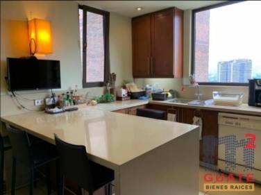 Apartamento de 269.71 m2 de construcción en Venta, Zona 10 - Image 1