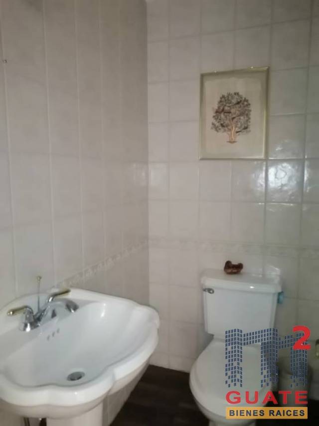 Apartamento de 155 m2 de construcción en Renta, Zona 10 - Image 2