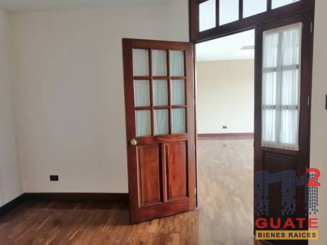 Apartamento de 155 m2 de construcción en Renta, Zona 10 - Miniatura 6