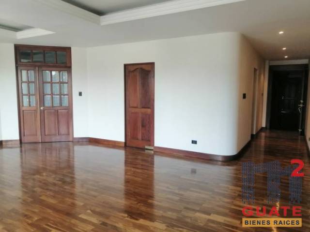 Apartamento de 155 m2 de construcción en Renta, Zona 10 - Miniatura 14