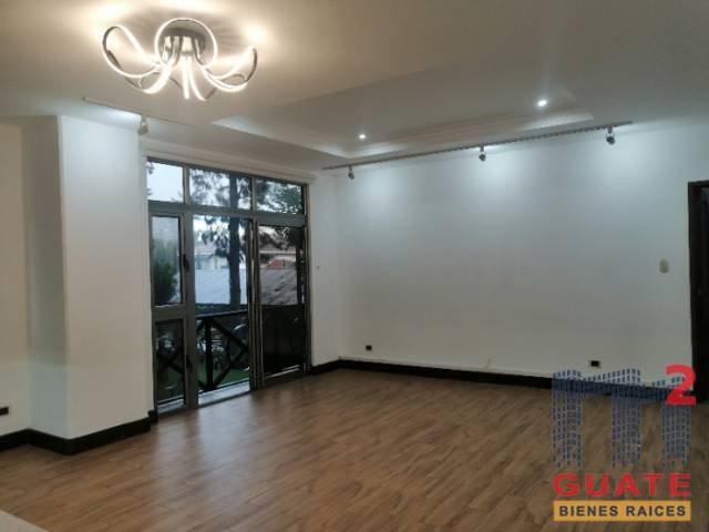 Apartamento de 217 m2 de construcción en Renta, Zona 10 - Image 4