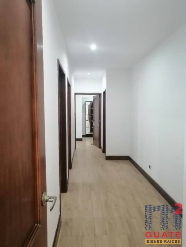 Apartamento de 217 m2 de construcción en Renta, Zona 10 - Image 5