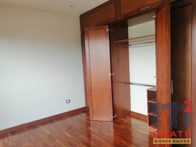 Apartamento de 120 m2 de construcción en Renta, Zona 15 - Miniatura 7