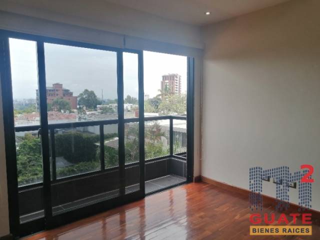 Apartamento de 120 m2 de construcción en Renta, Zona 15 - Miniatura 9