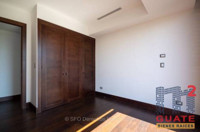 Apartamento de 276.48 m2 de construcción en Renta, Zona 15 - Miniatura 9