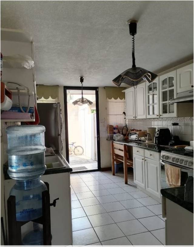(+1) Casa Jardines de las Charcas, Zona 11 - Image 3