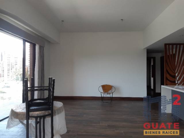 Apartamento de 126 m2 de construcción en Renta, Zona 14 - Image 2