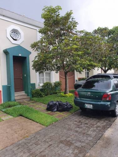 (+1) Casa Condominio San Agustín, Zona 4, Mixco - Image 1