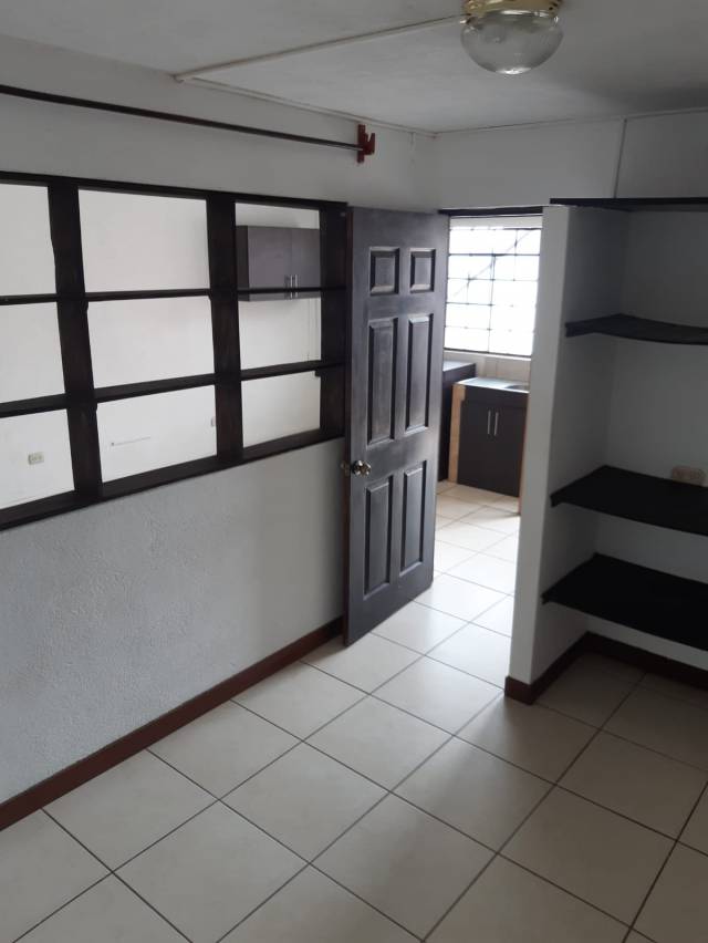 (+1) Apartamento Zona 15 - Image 3