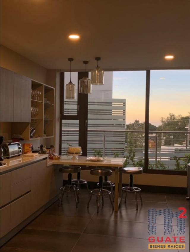 Casa de 340.43 m2 de construcción en Venta, Zona 16 - Miniatura 12