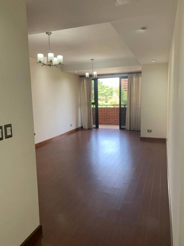 (+1) Apartamento Torre Condesa, Zona 14 - Image 2
