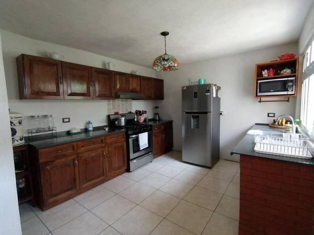 HERMOSA CASA EN VENTA Z.10 VILLA NUEVA - Image 3