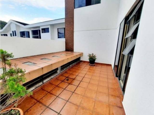Alquilo Apartamento ubicado en Zona 15 - Image 5